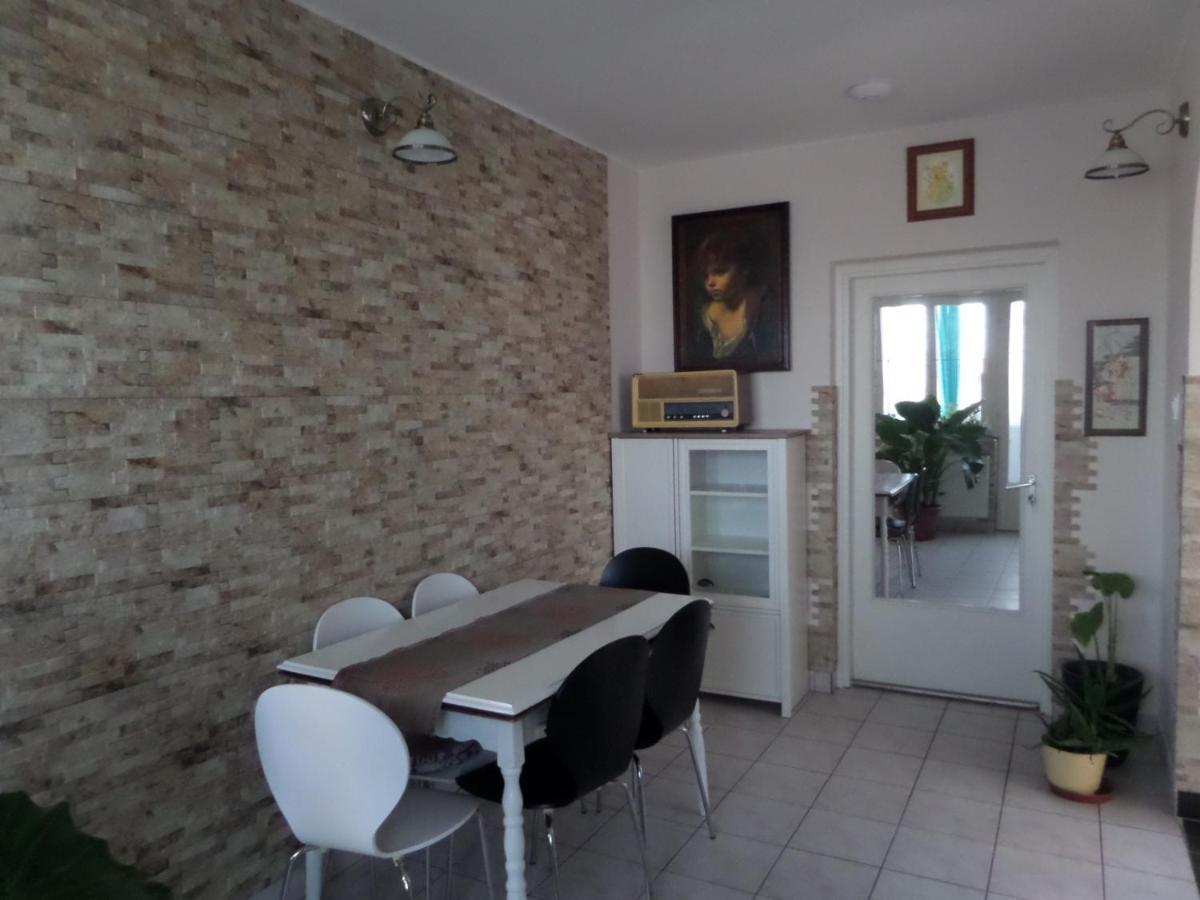 Bori Apartmanok Hajduszoboszlo Exterior photo