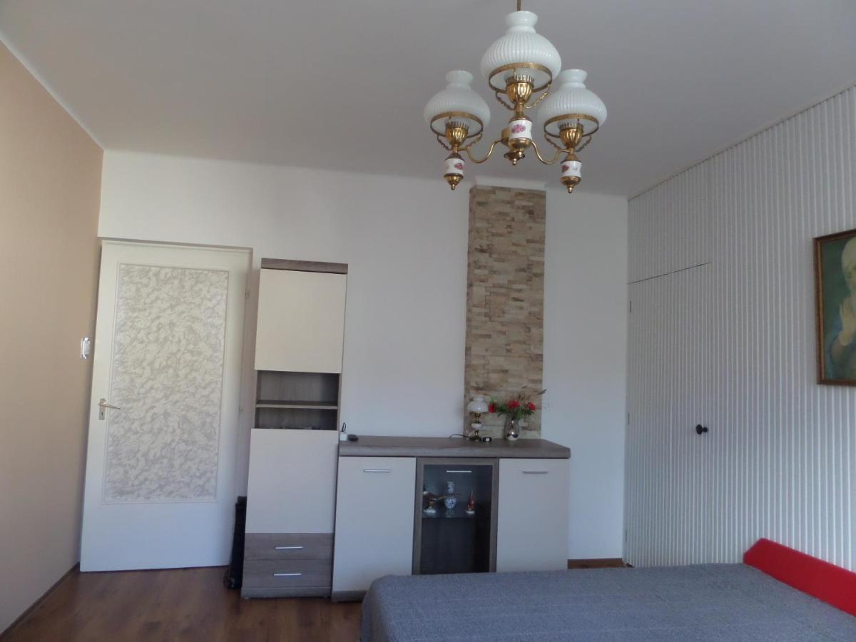 Bori Apartmanok Hajduszoboszlo Exterior photo